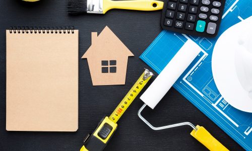 stampa-blu-di-una-casa-con-strumenti-e-blocco-note-vuoto_23-2148393117